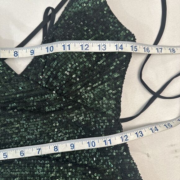 NEW $398 La Femme [ 4 ] V Neck Sequin Sleeveless‎ Gown Dark emerald Green - Picture 4 of 15